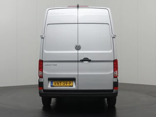 Volkswagen Crafter Volkswagen Crafter 2.0TDI L3H3 Highline | NAvigatie | Camera | Airco | Cruise | 3-Persoons - afbeelding nr 11