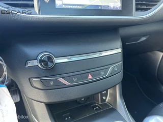 Peugeot 308 Peugeot 308 1.2 PureTech Allure  Pano | Led | Grote Navi - afbeelding nr 24