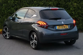 Peugeot 208 Peugeot 208 1.2 PureTech GT-line 110 pk Carplay|Cruise|Camera|Ecc|Navi|Lmv|Cruise - afbeelding nr 2