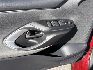 Toyota Yaris Toyota Yaris 1.5 Hyb. Dynamic ACHTER CAMERA-NAVI-BLUETOOTH - Allseason - afbeelding nr 14