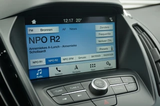 Ford Kuga Ford Kuga 120PK Titanium TREKHAAK | CARPLAY | KEYLESS | CAMERA | ELEK.KLEP - afbeelding nr 29