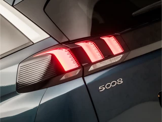 Peugeot 5008 Peugeot 5008 1.2 PureTech Sport 7 Persoons (APPLE CARPLAY, GROOT NAVI, LEDER, GETINT GLAS, SPORTSTOELEN, 360 CAMERA, CRUISE, NIEUWE APK, NIEUWSTAAT) - afbeelding nr 28