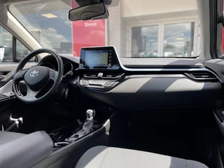 Toyota C-HR Toyota C-HR 1.8 Hybrid Dynamic | Navi | Apple CarPlay Android auto | Keyless - afbeelding nr 16