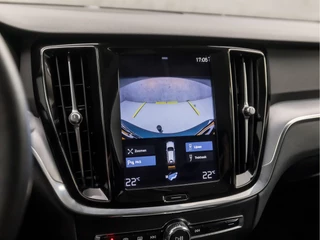 Volvo V60 164Pk Automaat (APPLE CARPLAY, GROOT NAVI, CAMERA, ADAPTIVE CRUISE, SPORTSTOELEN, TREKHAAK, PARKEERSENSOREN, DAB+, NIEUWE APK, NIEUWSTAAT) - afbeelding nr 15