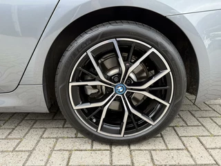 BMW 5 Serie BMW 5-serie 530e Bns Ed. Plus M-Sport Laser Pano 360 Camera Schuifdak - afbeelding nr 49