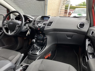 Ford Fiesta Ford Fiesta 1.0 EcoBoost Titanium X 101 pk | dealer onderhouden | climate control | trekhaak | camera | cruise control - afbeelding nr 14