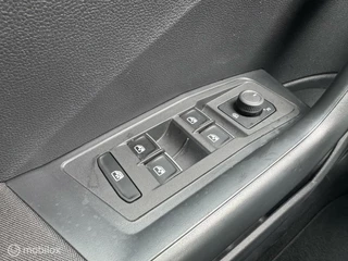 Volkswagen T-Roc Volkswagen T-Roc 1.5 TSI Style / Navigatie / Etc.. - afbeelding nr 31