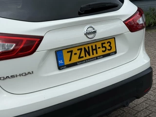 Nissan QASHQAI Nissan Qashqai 1.2 Connect Edition BJ`15 NAP NL PANO Distriketting vv - afbeelding nr 12