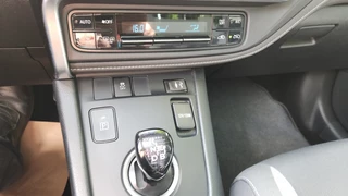 Toyota Auris Toyota Auris 1.8 Hybrid Trend Panoramadak - afbeelding nr 18