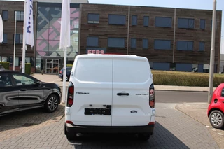 Ford Transit Custom Ford Transit Custom 320 2.0 TDCI L2H1 Trend 2025 Incl. BPM Excl. BTW 136pk | Ford Voorraad | Handmatige regeneratie roetfilter | Laadruimte beschermingspakket (Trend) | Trekhaakvoorbereiding | Centrale dubbele vergrendeling | Navigatie systeem | LED koplampen met automatisch grootlicht | Programmeerbare voertuig interface - afbeelding nr 5