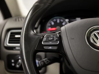 Volkswagen Touareg Volkswagen Touareg 3.0 TDI Sport 263Pk Automaat (PANORAMADAK, NAVIGATIE, LUCHTVERING, DYNAUDIO, STUUR/STOELVERWARMING, LEDEREN SPORTSTOELEN, TREKHAAK, ADAPTIVE CRUISE, XENON, CAMERA, NIEUWE APK, NIEUWSTAAT) - afbeelding nr 22
