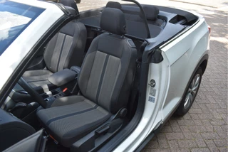Volkswagen T-Roc Volkswagen T-Roc Cabrio 1.5 TSI 150PK | Camera | Navigatie | DAB | Stoelverwarming | PDC rondom | LM-Velgen - afbeelding nr 13