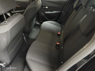 Peugeot 208 Peugeot 208 1.2 100PK Carplay, Navi, Airco, NW Distributieri - afbeelding nr 15