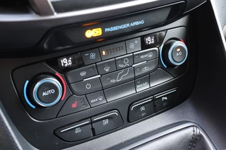 Ford Transit Connect | Stoelverwarming | Climate control | Trekhaak afneembaar | PDC V+A | DAB | Nieuwe APK | Dealer onderhouden - afbeelding nr 20