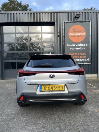 Lexus UX Lexus UX 250H F-SPORT|SCHUIFDAK|CARPLAY|LEER|CAMERA|DEALER ONDERHOUDEN - afbeelding nr 18