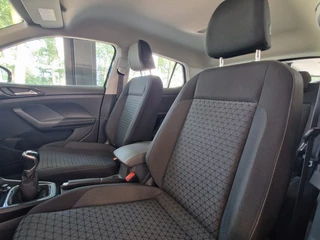 Volkswagen T-Cross Volkswagen T-Cross 1.0 TSI Life | Afn.Trekhaak | add.Cruise | 1e eignr. - afbeelding nr 15