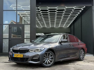 BMW 3 Serie BMW 3-serie 330i M Executive Edition|LEDER|PANO|HUP - afbeelding nr 3