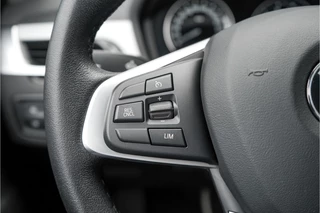 BMW X1 BMW X1 sDrive20i High Executive X-Line Camera Leer Head-Up - afbeelding nr 45