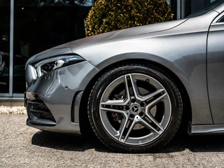Mercedes-Benz A-Klasse Mercedes A-klasse A200 AMG|PANO|BURMESTER|CAMERA|18'|CARPLAY - afbeelding nr 37