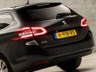 Peugeot 308 Peugeot 308 SW 1.2 PureTech Sport Automaat (PANORAMADAK, APPLE CARPLAY, GROOT. NAVI, 360 CAMERA, SPORTSTOELEN, GETINT GLAS, CRUISE, NIEUWE APK, NIEUWSTAAT) - afbeelding nr 13