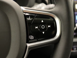 Volvo XC60 Volvo XC60 T6 PLUG-IN HYBRID PLUS DARK SCHUIFDAK CAMERA HARMAN KARDON ACC - afbeelding nr 19