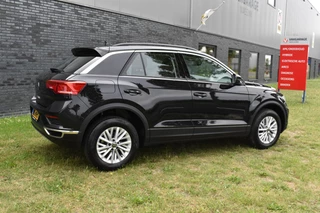 Volkswagen T-Roc Volkswagen T-Roc 1.5 TSI Style Business Trekhaak Navi Carplay stoel/stuur verwarming el-achterklep - afbeelding nr 13