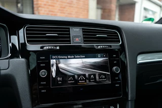 Volkswagen Golf Volkswagen Golf 1.5 TSI R-Line Pano / Camera / ACC - afbeelding nr 14