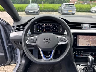 Volkswagen Passat Volkswagen Passat Variant 1.4 TSI DSG GTE TREKHAAK/360-CAMERA/MEMORY/NAVI/CARPLAY/ACC/E-KLEP - afbeelding nr 13