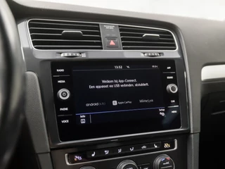 Volkswagen Golf Automaat (APPLE CARPLAY, CLIMATE, STOELVERWARMING, SPORTSTOELEN, LM VELGEN, GETINT GLAS, CRUISE, NIEUWSTAAT) - afbeelding nr 25