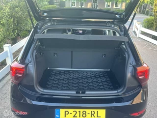 Volkswagen Polo Volkswagen Polo 1.0 TSI Life Business NIEUW MODEL CLIMATE CONTROLE STOELVERWARMING CARPLAY PARKEERSENSOREN ZEER NETTE AUTO!! - afbeelding nr 20