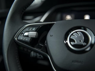 Škoda Octavia Škoda Octavia Combi 1.5 TSI MHEV Business Edition Plus | Matrix LED | Lounge Interieur | Chrome pakket | Stoel-, Stuur- & voorruitverwarming | Navi 13inch | Wireless App-connect | El. achterklep m.sensor | ACC | Winterpakket - afbeelding nr 9