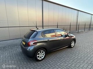 Peugeot 208 Peugeot 208 1.2 VTi Style | Airco | Cruise | Nav | PDC V+A | Orig NL | NAP | Dealer ond | DB riem vervangen - afbeelding nr 22