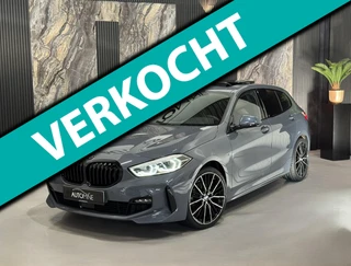 BMW 1 Serie 118i M Sport|PANO|SFEER|ALCANTARA|KUIPSTOELEN|BOMVOL