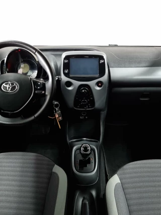 Toyota Aygo Toyota Aygo 1.0 VVT-i x-play / Automaat / Apple Carplay/Android-Auto / Airco - afbeelding nr 24