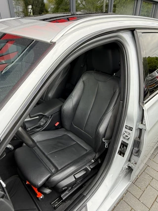 BMW 3 Serie BMW 320i Touring AUT M-Sport Stoelvw Pano NaviProf Trekhaak - afbeelding nr 37