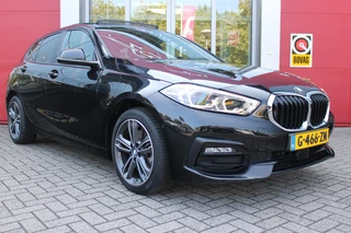 BMW 1 Serie BMW 1-serie 118i 140PK AUTOMAAT EXECUTIVE EDITION | PANORAMISCH SCHUIF/KANTELKDAK | AFNEEMBARE TREKHAAK | DRAADLOZE TELEFOONLADER | DRAADLOZE APPLE CARPLAY/ANDROID AUTO | NAVIGATIE | ACHTERUITRIJ CAMERA | PARKEERSENSOREN VOOR EN ACHTER | CRUISE CONTROL | FULL LED KOPLAMPEN | CLIMATE CONTROL | ALL SEASON BANDEN | 17