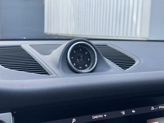 Porsche Macan Porsche Macan 3.0 S|Luchtvering|Adaptieve sportstoelen|Panoramadak|Trekhaak|21