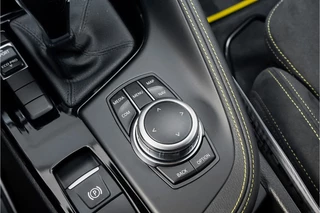 BMW X2 BMW X2 sDrive20i M-Sport High Ex Shadow Navi Trekhaak 19