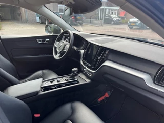 Volvo XC60 Volvo XC60 2.0 T5 MOMENTUM 250PK AUTOMAAT / TREKHAAK / CARPLAY - afbeelding nr 2