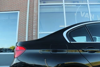 BMW 3 Serie ➡️ BMW 3-serie 320i F30 Centennial High Executive Sedan Facelift | 184 pk | NL auto | 2e eigenaar | 4 cilinder | LED | Leer | Navi | Camera | Sporstuur | Cruise control | Climate control - afbeelding nr 42