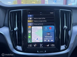 Volvo V60 Volvo V60 2.0 T6 Recharge AWD R-Design / Carplay - afbeelding nr 14