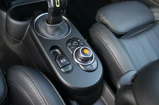 MINI Electric ➡️ Mini Mini Electric Yours 33 kWh | 1e eigenaar | inc BTW | NL auto | Pano | Head-up | Harman-kardon | Camera | LED | Sportstoelen | Leer | DAB | PDC | Climate control | - afbeelding nr 30