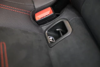 Mercedes-Benz A-Klasse Mercedes-Benz A-klasse 200 AMG 45 Look / Aut / 163 Pk / Navi / Camera / Cruise Control / F1 Flippers / Open Panoramadak / Led / 19 - afbeelding nr 22