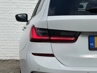 BMW 3 Serie BMW 3-serie Touring 320i High Exec. M-Sport individual Sfeer Leder Camera Pdc v+a Trekhaak Led - afbeelding nr 15