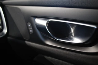 Volvo V60 Volvo V60 2.0 B4 CORE RIJKLAAR l LEDER l 197PK l CAMERA l CARPLAY l - afbeelding nr 38