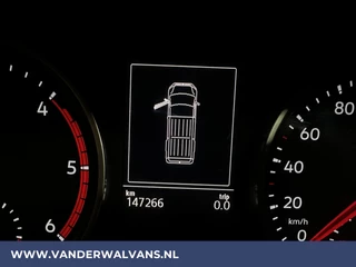 Volkswagen Crafter Volkswagen Crafter 2.0 TDI 140 pk L3H3 L2H2 Euro6 Airco | Navigatie | Apple Carplay | Android Auto | Cruisecontrol Bijrijdersbank, 3000kg trekvermogen, zilver - afbeelding nr 18
