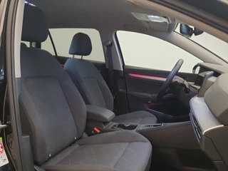 Volkswagen Golf Volkswagen Golf Variant 1.0 eTSI 110pk DSG/AUT Life Camera, ACC, Winterpakket - afbeelding nr 3