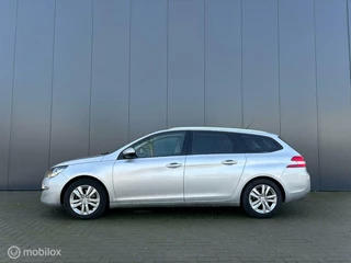 Peugeot 308 Peugeot 308 SW 1.2 PureTech Blue Lease Executive N.A.P grijs - afbeelding nr 2