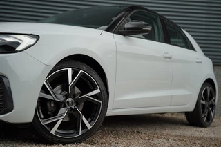 Audi A1 Sportback Audi A1 Sportback 30 TFSI Pro Line | 18'Inch | LED koplampen | CarPlay | PDC - afbeelding nr 3