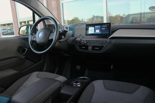 BMW i3 ➡️ BMW i3 Executive Edition 120Ah 42 kWh | Dakraam | 1e eigenaar | Camera | LED | 20 inch | Stoelverwarming | Harman-Kardon | Navi | NAP | inc BTW - afbeelding nr 14
